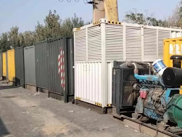莒县200KW柴油发电机机组每小时油耗是多少?